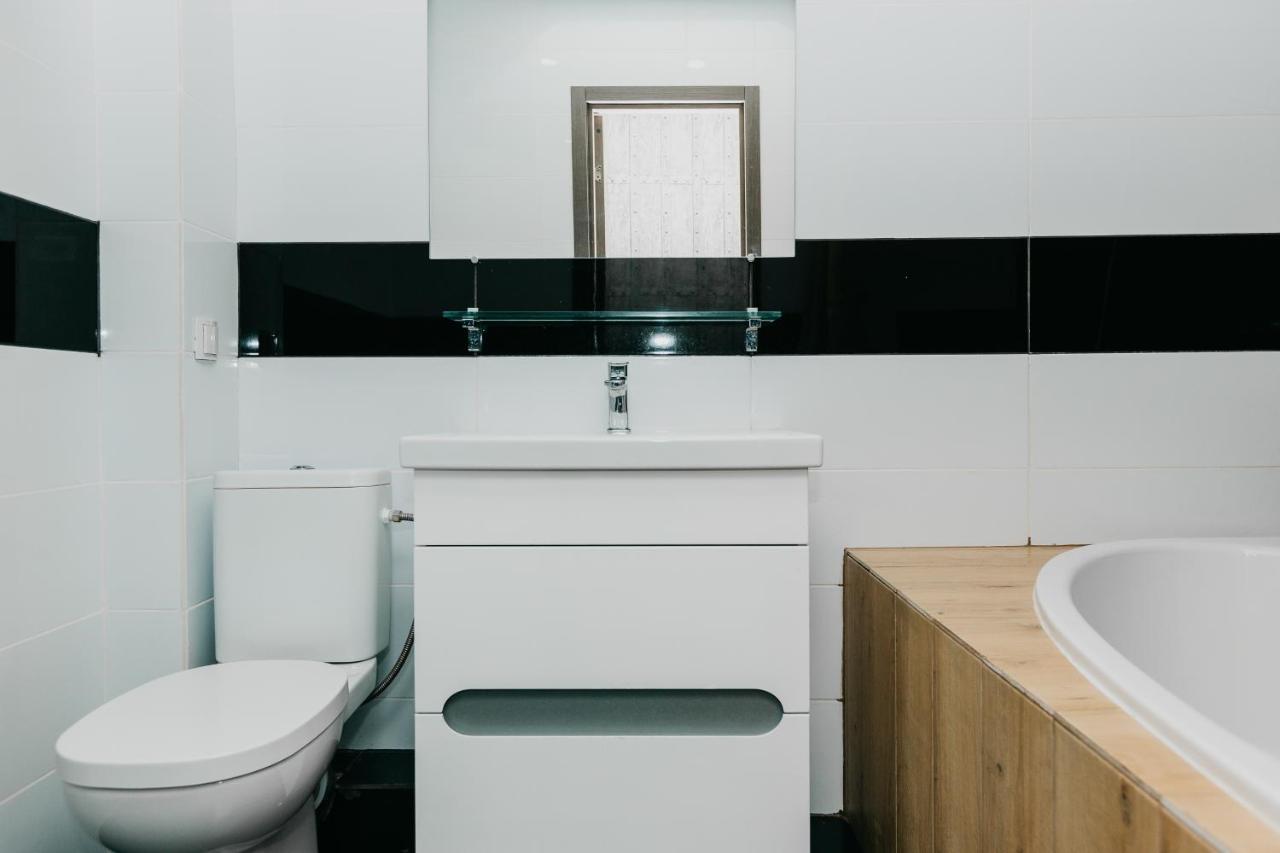 Luxury Apartment Szumi Kültér fotó